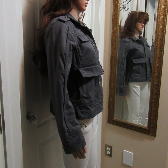 American Eagle Lightly Lined fall/ Winter coat - Picture 3 of 5